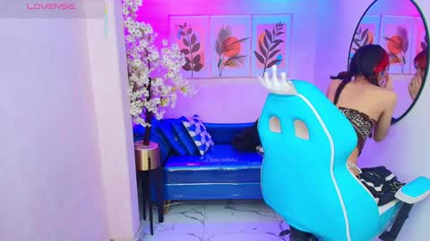 Snapshot of dafne_huges chatting on October 23, 2025, 8:18 pm dafne huges online show from October 23, 2025, 8:18 pm