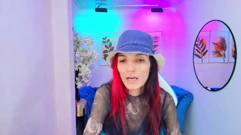 Snapshot of dafne_huges chatting on November 17, 2025, 7:30 pm dafne huges online show from November 17, 2025, 7:30 pm