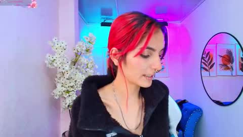 Snapshot of dafne_huges chatting on November 21, 2025, 7:12 pm dafne huges online show from November 21, 2025, 7:12 pm