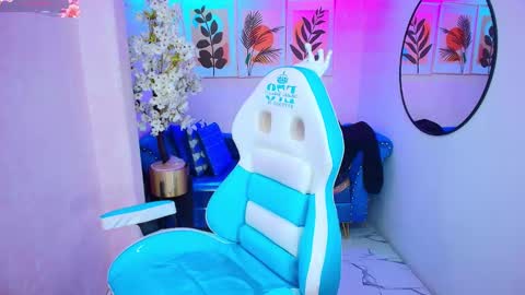 Snapshot of dafne_huges chatting on November 27, 2025, 7:49 pm dafne huges online show from November 27, 2025, 7:49 pm