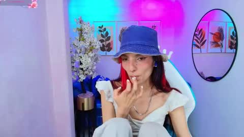 Snapshot of dafne_huges chatting on November 29, 2025, 9:18 pm dafne huges online show from November 29, 2025, 9:18 pm