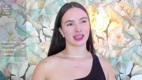 Snapshot of dafnevega chatting on February 19, 2025, 10:53 pm Dafne  online show from February 19, 2025, 10:53 pm