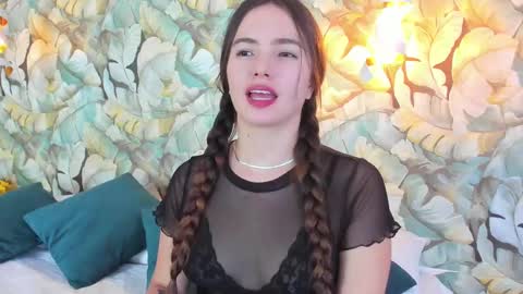 Snapshot of dafnevega chatting on February 22, 2025, 7:58 pm Dafne  online show from February 22, 2025, 7:58 pm