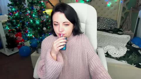 Snapshot of dafni_mon chatting on January 1, 2025, 6:47 am Dafni Mon online show from January 1, 2025, 6:47 am