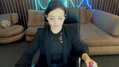 Snapshot of dafni_mon chatting on September 21, 2025, 5:20 am Dafni Mon online show from September 21, 2025, 5:20 am