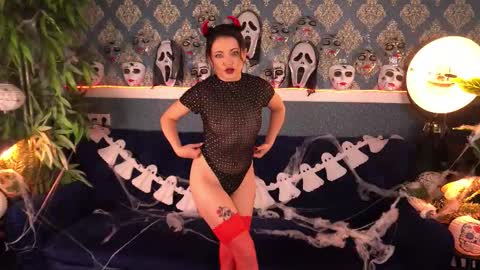 Snapshot of dafni_mon chatting on October 31, 2025, 7:31 am Dafni Mon online show from October 31, 2025, 7:31 am