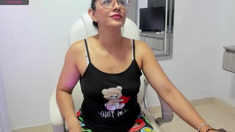 Dahian  online show from October 16, 2025, 1:01 pm