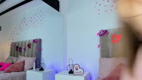 Snapshot of dahlia_rousse chatting on February 14, 2025, 8:48 pm Dahlia online show from February 14, 2025, 8:48 pm