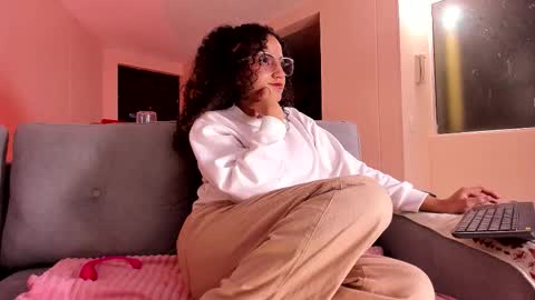 Dahli online show from November 23, 2025, 9:53 am