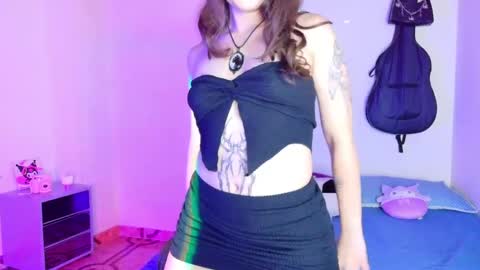 Snapshot of daihanae_ chatting on September 25, 2025, 12:47 am Natalia online show from September 25, 2025, 12:47 am