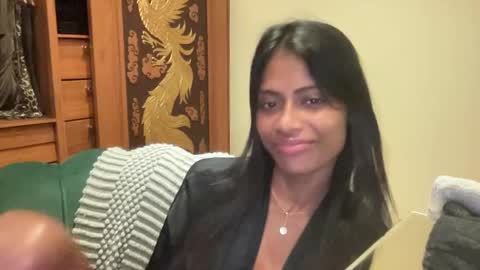 Snapshot of daily_dosessshhhh chatting on December 19, 2024, 12:01 pm AnnaCeleste online show from December 19, 2024, 12:01 pm