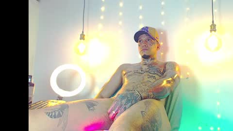 Snapshot of daimond_hope666 chatting on February 8, 2025, 7:37 am Daimond hope666 online show from February 8, 2025, 7:37 am