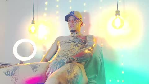 Snapshot of daimond_hope666 chatting on February 9, 2025, 3:32 am Daimond hope666 online show from February 9, 2025, 3:32 am