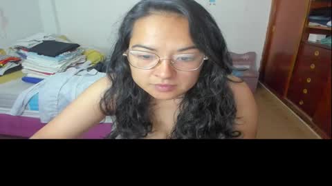 Snapshot of daina_20 chatting on October 27, 2025, 3:32 am daina_20 online show from October 27, 2025, 3:32 am