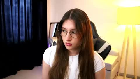 Lauren            online show from September 23, 2025, 1:36 pm