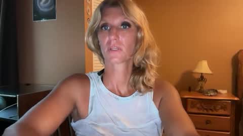 Snapshot of daisy9kat chatting on September 10, 2025, 4:07 pm Daisy137 online show from September 10, 2025, 4:07 pm