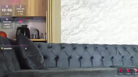 Snapshot of daisy_abby03 chatting on October 18, 2025, 7:53 am DaIsy Abby online show from October 18, 2025, 7:53 am