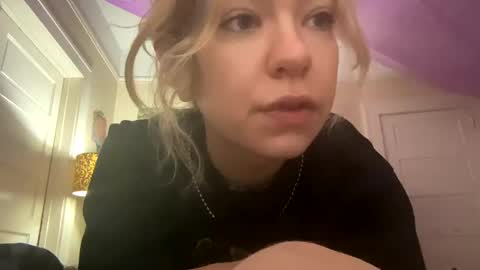 Snapshot of daisybaby699 chatting on December 31, 2024, 10:23 pm DaisyB3 online show from December 31, 2024, 10:23 pm