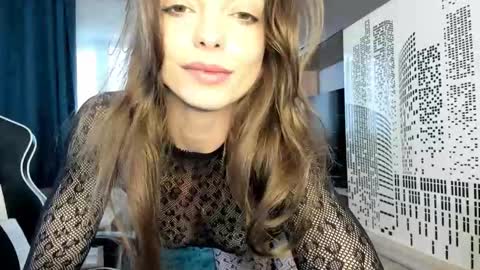 Beatrice online show from November 3, 2025, 8:48 am