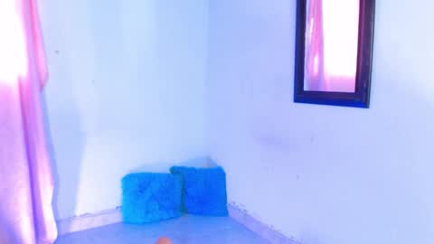 VALENTINA  online show from November 9, 2025, 8:18 pm