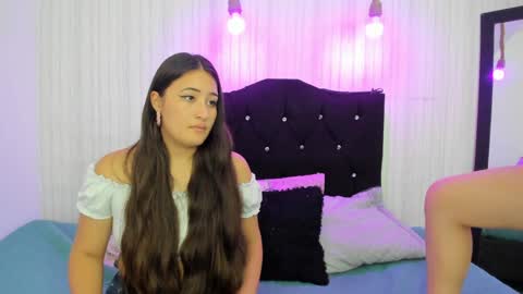 Snapshot of dakota_alice chatting on December 5, 2024, 2:53 am Dakota and Valerie online show from December 5, 2024, 2:53 am