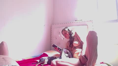 Snapshot of dakota_and_aron chatting on December 14, 2024, 5:14 pm Dakota and Aron online show from December 14, 2024, 5:14 pm