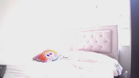 Snapshot of dakota_and_aron chatting on December 28, 2024, 6:29 pm Dakota and Aron online show from December 28, 2024, 6:29 pm