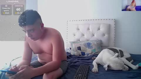 Snapshot of dakota_and_aron chatting on January 21, 2025, 10:08 pm Dakota and Aron online show from January 21, 2025, 10:08 pm