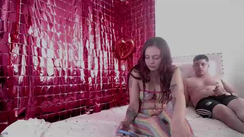 Snapshot of dakota_and_aron chatting on October 4, 2025, 5:44 pm Dakota and Aron online show from October 4, 2025, 5:44 pm