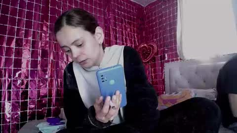 Snapshot of dakota_and_aron chatting on October 15, 2025, 6:19 pm Dakota and Aron online show from October 15, 2025, 6:19 pm