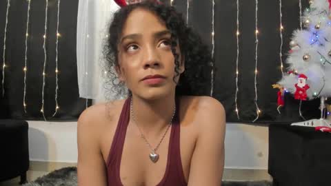 Snapshot of dakota_m01 chatting on December 18, 2024, 4:42 am Dakota online show from December 18, 2024, 4:42 am
