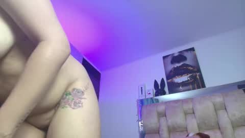 Snapshot of dakotarobbins_ chatting on November 19, 2025, 8:53 pm dakotarobbins_ online show from November 19, 2025, 8:53 pm