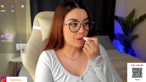 dakottaa__ online show from February 23, 2025, 2:18 am