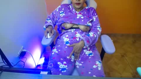 daleska_delicious1 online show from January 14, 2025, 9:35 am