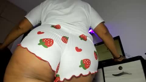 daleska_delicious1 online show from December 4, 2025, 10:40 pm