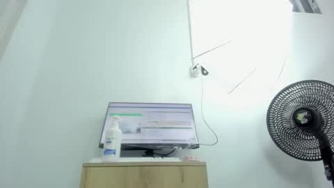  Ren  online show from November 16, 2025, 12:16 am