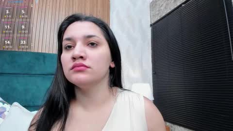 Snapshot of dalia_alissa chatting on December 2, 2025, 12:43 pm Violeta online show from December 2, 2025, 12:43 pm