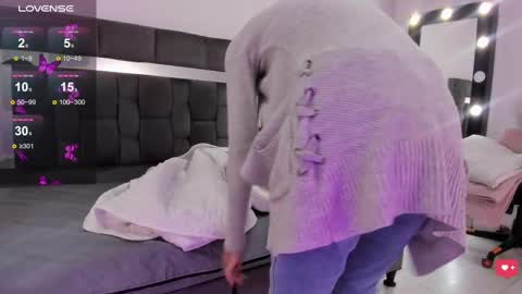 dalia_lux_ online show from October 3, 2025, 1:52 pm