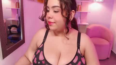 Snapshot of dalila_sky chatting on September 18, 2025, 6:21 pm Dalila online show from September 18, 2025, 6:21 pm