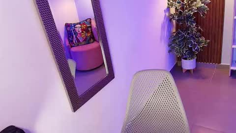 Snapshot of dalila_sky chatting on October 16, 2025, 6:09 pm Dalila online show from October 16, 2025, 6:09 pm
