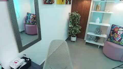 Snapshot of dalila_sky chatting on November 17, 2025, 6:03 pm Dalila online show from November 17, 2025, 6:03 pm