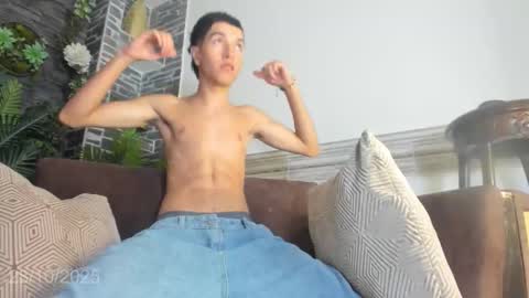 Snapshot of dallen_grant chatting on October 28, 2025, 11:58 am Dallen Grant online show from October 28, 2025, 11:58 am