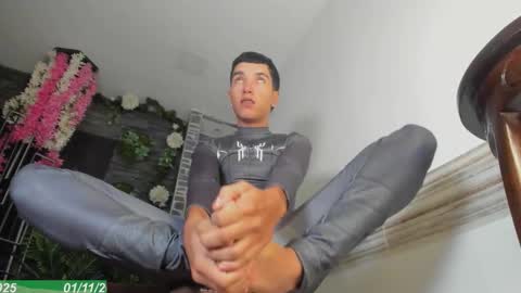 Snapshot of dallen_grant chatting on November 1, 2025, 12:18 pm Dallen Grant online show from November 1, 2025, 12:18 pm