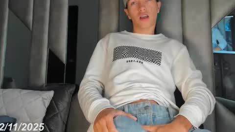 Snapshot of dallen_grant chatting on November 2, 2025, 12:40 pm Dallen Grant online show from November 2, 2025, 12:40 pm