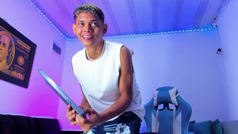 Snapshot of damar_felipe chatting on January 23, 2025, 4:09 am damar_felipe online show from January 23, 2025, 4:09 am