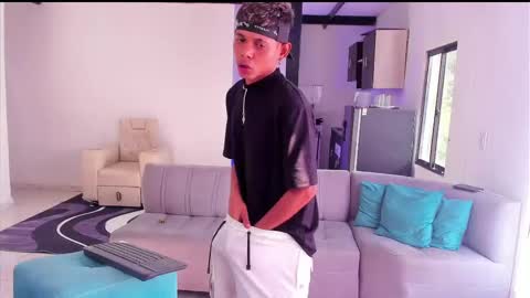 Snapshot of damar_felipe chatting on February 12, 2025, 1:37 pm damar_felipe online show from February 12, 2025, 1:37 pm