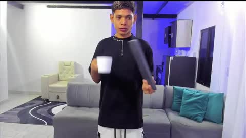 Snapshot of damar_felipe chatting on February 14, 2025, 9:34 am damar_felipe online show from February 14, 2025, 9:34 am