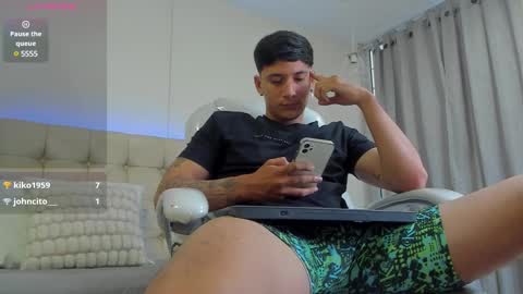 DAMIAN online show from February 4, 2025, 3:36 pm