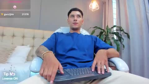 DAMIAN online show from October 9, 2025, 2:26 pm