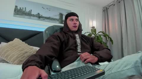 DAMIAN online show from November 26, 2025, 10:49 am